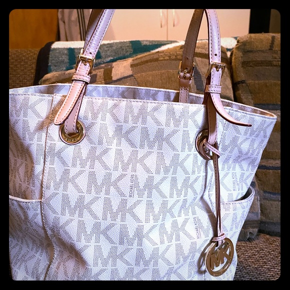 Michael Kors Handbags - White Michael Kors Jet Setter Bag